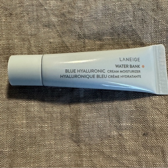 3/15 Laneige Water Bank moisturizer - Picture 2 of 3